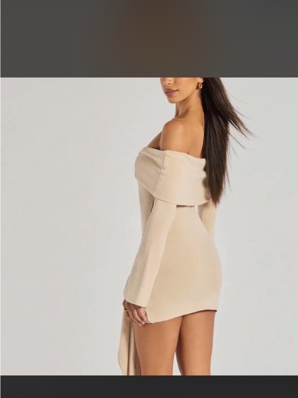 Bodycon tie dress

Flirty Twist Off-The-Shoulder Soft Knit Mini Dress - Picture 3 of 3
